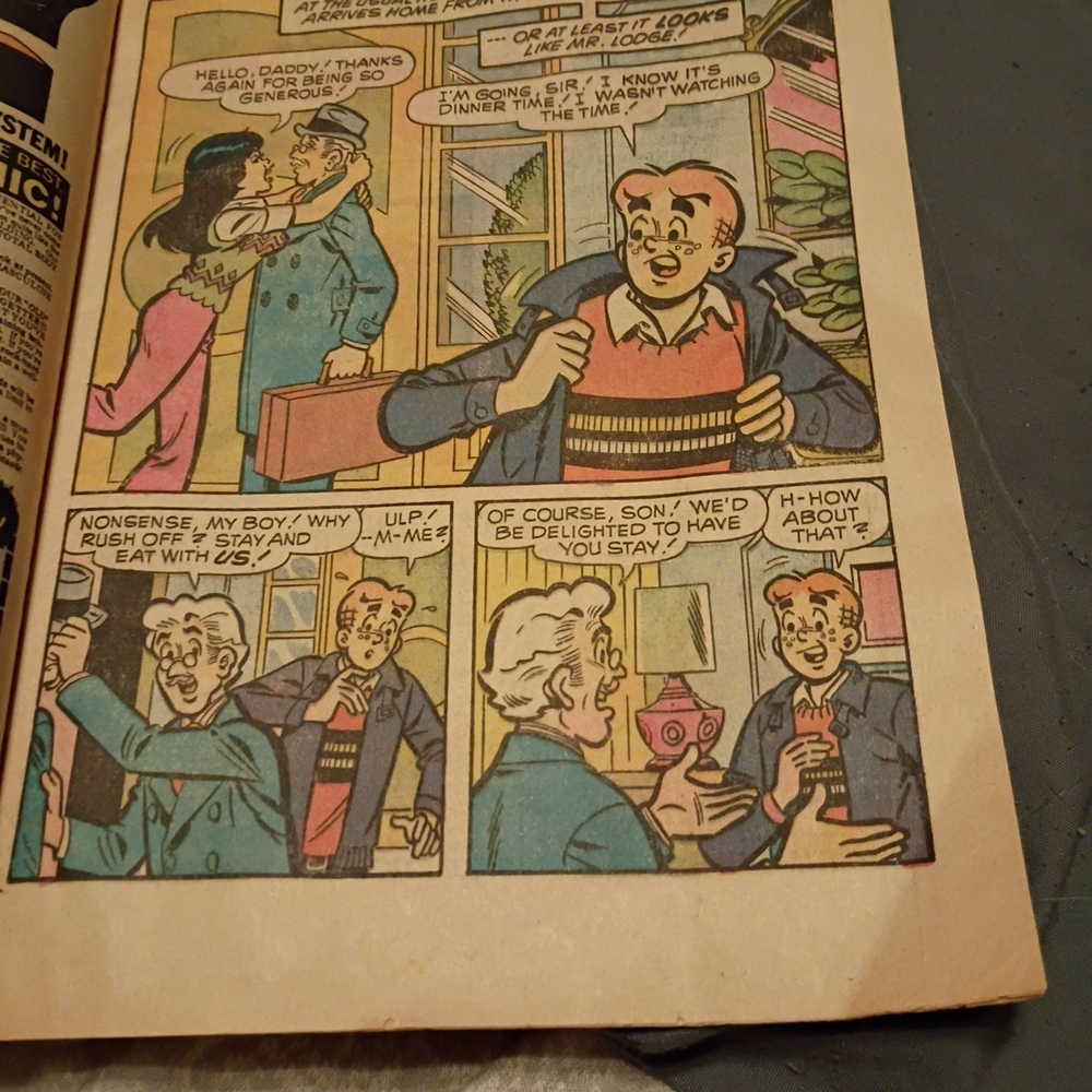 Life with Archie Comic Book - Picture 7 of 9
